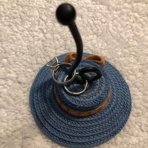 Never used Russ feeling fashionable ring holder